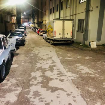 Börekçi Şevket Sokak Arası Büyük Araç Parkı