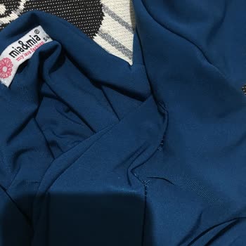 Kırmızı Butik Yanlış Beden Dar Kalıp Ürün