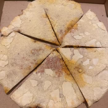 Yenemeyecek Pizzayı Yapmaya Başaran Pizza Hut
