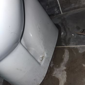 Turavit Klozet Çatladı Su Kaçırıyor