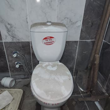 Turavit Klozet Çatladı Su Kaçırıyor