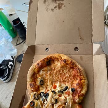 Pizza Hut Yanlış Ürün Gönderildi