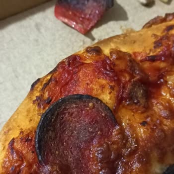 Yemeksepeti Online Siparişte Beklenenin Altında Kalan Pizza