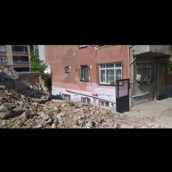 Esenler Belediyesi Esenler'de Kentsel Dönüşüm Kaosu