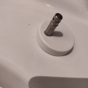 Vitra Klozet Kapağı Üretim Tasarım Sorunu