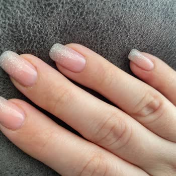 Tırnak Lounge Kalıcı Oje İşlemi