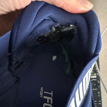 Puma Ayakkabı Ayağımda Parçalandı