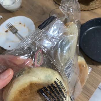 UNO Hamburger Ekmeği Küf Tuttu