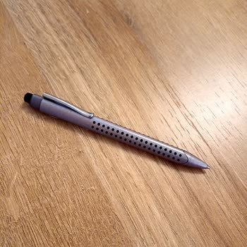 Faber-Castell Kalemimin Arka Kapağı Kayboldu