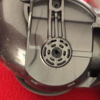 Dyson Kusurlu Ürün Satıyor
