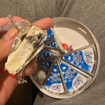 İçim Üçgen Peynir Küflü Çıktı