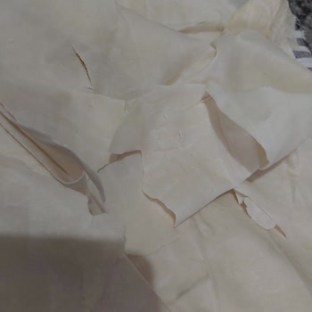 Şok Marketler Paramparça Olmuş Ekşi Kokan Yufka