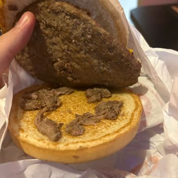 Saloon Burger Yalan/Yanıltıcı Reklam Ve Ürün
