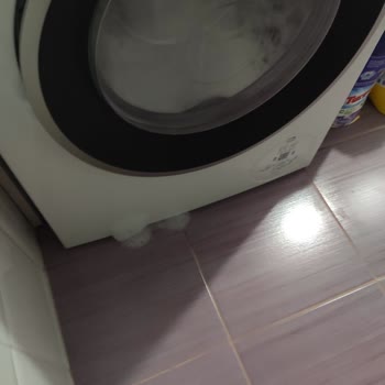 Bosch Çamaşır Makinesi On Kapaktan Su Gelmesi