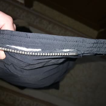 COLIN’S Defolu Ürün Satışı İade Veya Değişim Yapılmaması.