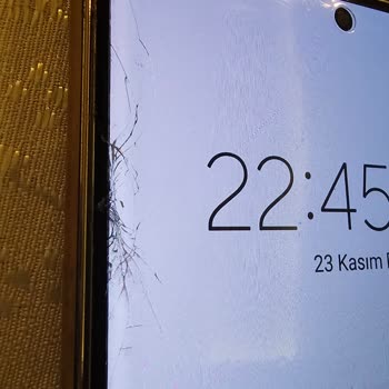 Media Markt Ekran Koruyucunun Düzgün Takılmaması