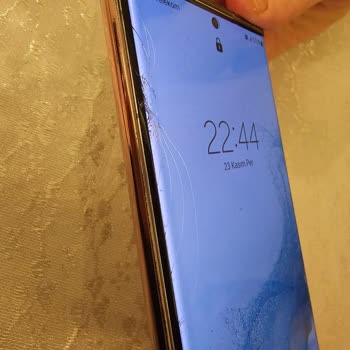 Media Markt Ekran Koruyucunun Düzgün Takılmaması