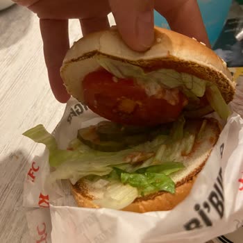 KFC Hamburgerin İçinde Tavuk Yok