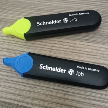 Schneider Pens Schneider Fosforlu Kalem İçine Göçtü
