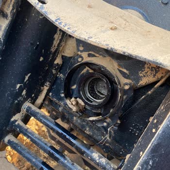 New Holland Tr5110 Aldım 2. El 110 Saatteydi Şu An 350 Saatte Otomatik Kuyruk Mili