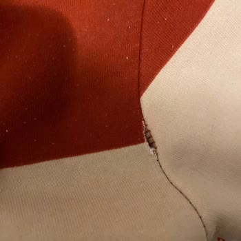 DeFacto Bisiklet Yaka Sweat Tüylenme ve Defo Sorunu!