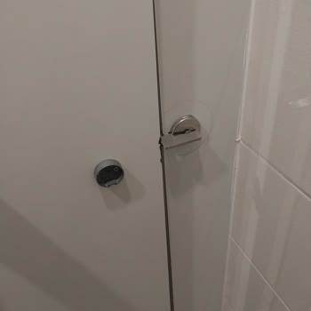 Kaş Devlet Hastanesi Tuvaletleri Pislik. İçinde!