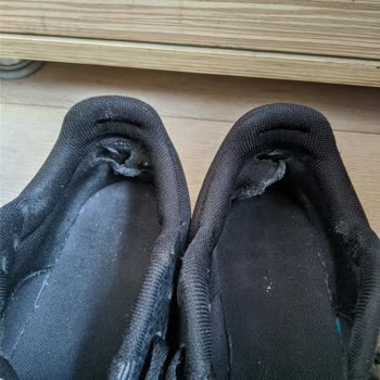 Yeni Aldığım Adidas Ayakkabım Yırtılmaya Başladı
