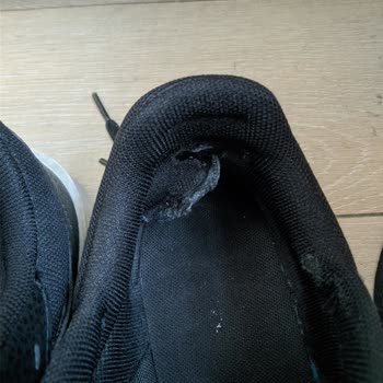 Yeni Aldığım Adidas Ayakkabım Yırtılmaya Başladı