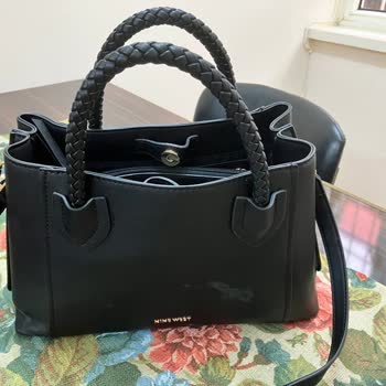 Nine West Muhatap Arıyoruz Lütfen Dönüş Yapınız