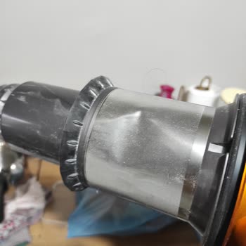 Dyson V15 İçine Göçen İç Hazne Parçası