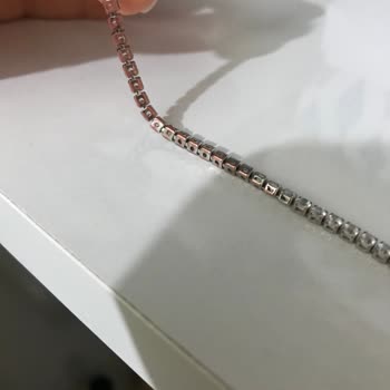 Pukka Aksesuar Hem Karardı Hem Koptu