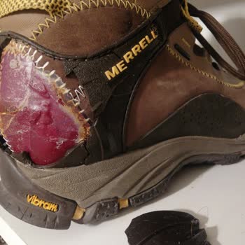 Merrell Footwear Az Giyilen Botun Arkası Döküldü!
