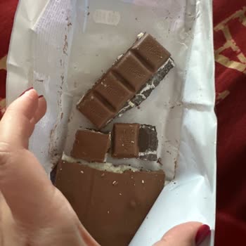 Milka Marketten Alınan Bozuk Çikolata Deneyimi