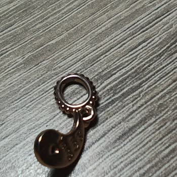 Pandora Mücevher Pandora Bileklik Kaplamasının Soyulması Ve Arkasında Durulmaması