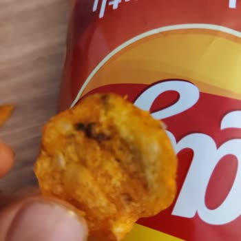 Lays Cips Paketinde Beklenmedik Siyah Madde Bulundu