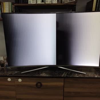 Samsung UE49KU7500 LED TV Ekran Kararması