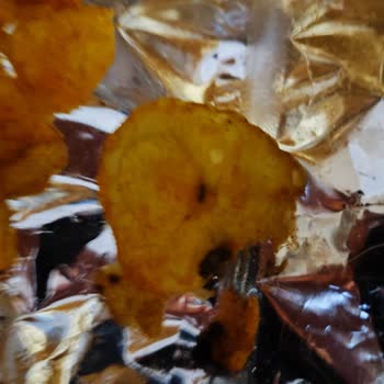 A Black Substance Came Out Of Lay's Chips