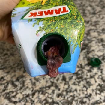 Tamek Meyve Suyu İçinden Çıkan Tuhaf Şey