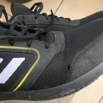 Koray Spor 2 Ay Olmadan Yırtılan Adidas Ayakkabılar