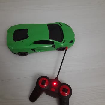 Toysan Oyuncak Toysan Uzaktan Kumandalı Arabanın Kullanım Ömrü Ancak Yarım Saat Sürdü