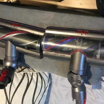Dyson V15 Başlık Anti-tangle Başlık Yerine Farklı Başlık Gönderildi