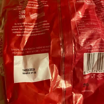 Filiz Makarnadan Yüzlerce Böcek Çıktı