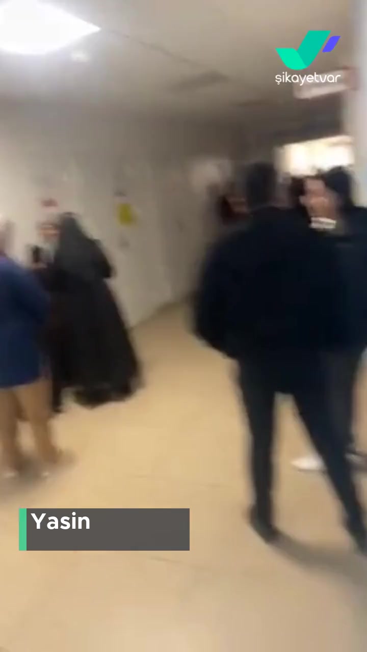 Prof. Dr. Cemil Taşçıoğlu Şehir Hastanesi Hastalar Ayakta Saatlerce Bekliyor! videonun kapak resmi