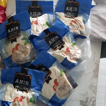 A101 Kapıda Tam 7 Paket Küflü Peynir Gönderdi!