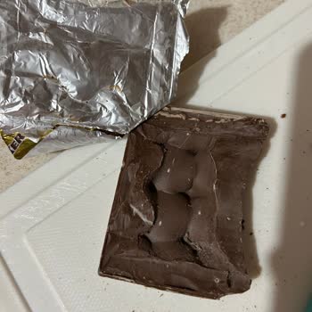 Ülker Marketten Aldığım Bozuk Ve Kurtlu Çikolata