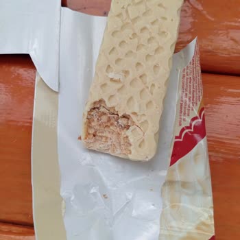 Ülker Beyaz Çikolatalı Gofret Isırılmış Çıktı