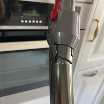 Dyson Elektrikli Süpürge Boru Çatlağı Ve Garanti Süreci