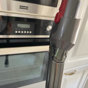 Dyson Elektrikli Süpürge Boru Çatlağı Ve Garanti Süreci