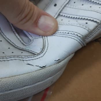 Koray Spor'dan Sahte Adidas Ürün Satışı