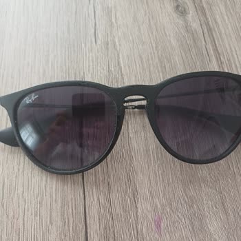 Rayban Gözlüğün Çerçevesinin Soyulması